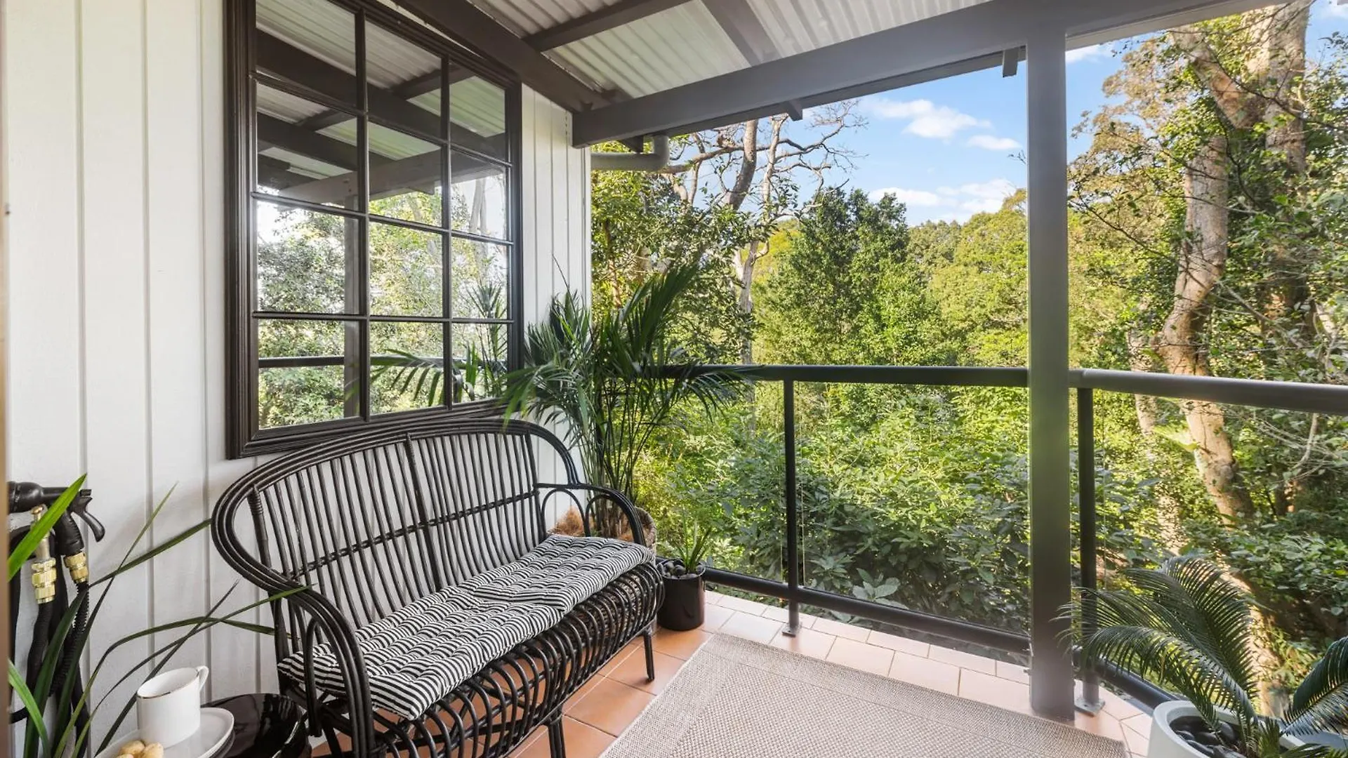 Fig Tree Nest Villa Montville